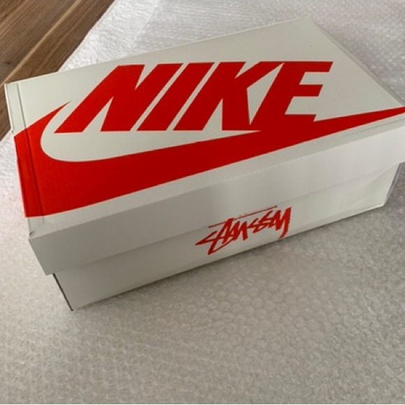 Stussy Nike Airmax 2013 ** NEW, DEAD STOCK - Picture 4 of 4